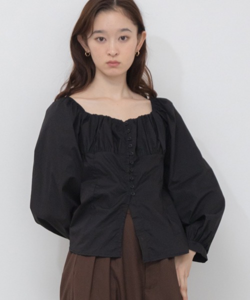 HEILIS（ヘイリス）の「2WAYスクエアネックオフショルブラウス