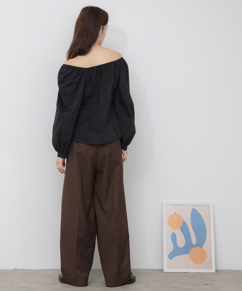HEILIS（ヘイリス）の「2WAYスクエアネックオフショルブラウス