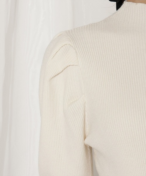 WILLSELECTION（ウィルセレクション）の「袖口パールボトルネックリブニット（ニット/セーター・レディース・ブラック/オフホワイト/ボルドー・FREE）」の7枚目の写真
