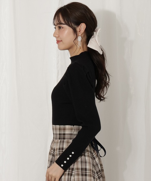 WILLSELECTION（ウィルセレクション）の「袖口パールボトルネックリブニット（ニット/セーター・レディース・ブラック/オフホワイト/ボルドー・FREE）」の10枚目の写真