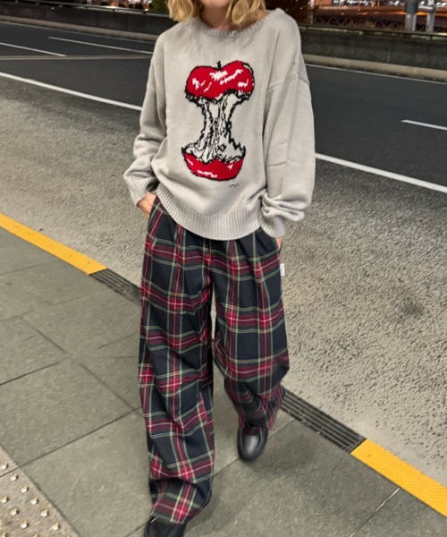 shesame（シーセム）の「crush apple knit（ニット/セーター・レディース・グレー/チャコール/グレイッシュベージュ・LARGE/MEDIUM）」の12枚目の写真