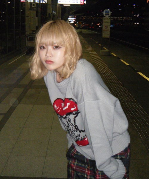 shesame（シーセム）の「crush apple knit（ニット/セーター・レディース・グレー/チャコール/グレイッシュベージュ・LARGE/MEDIUM）」の16枚目の写真