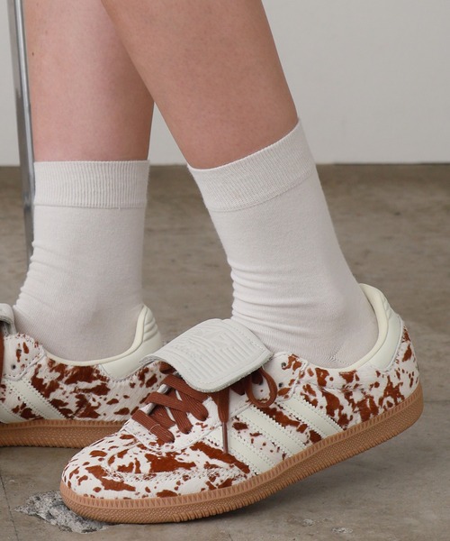 adidas(アディダス)の「adidas/アディダス SAMBA LT W / SAMBA LT スニーカー(スニーカー・メンズ・ブラック/ブラック×ホワイト/ブラック系1/ホワイト/オフホワイト/ホワイト×ブラック/クリーム/ブラック系2/ホワイト×ブラウン/ブラック系・24/23/23.5/24.5/25/28/27.5/26/26.5/27/25.5)」の4枚目の写真