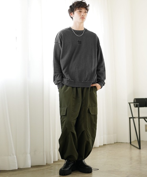 MinoriTY(マイノリティ)の「【MinoriTY select】裏毛インディゴ染めアウトステッチ刺繍トレーナー(スウェット・メンズ・インディゴブルー/ブラック・L/M)」の7枚目の写真