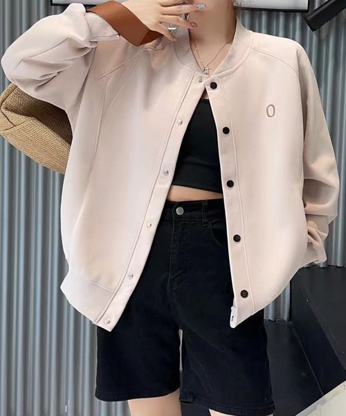 aimoha(アイモハ)の「ワンポイントスナップボタンブルゾン(ブルゾン・レディース・ブラック/ダークグレー/ベージュ/ライトグリーン/ピンク・FREE)」の4枚目の写真