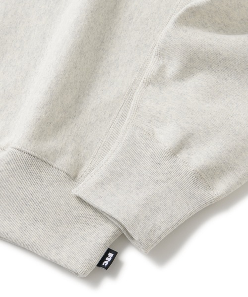 FTC（エフティーシー）の「UNIVERSITY CREW NECK（スウェット・メンズ・アッシュグレー/ブラック/サンドベージュ/ネイビー・MEDIUM/LARGE/X-LARGE/SMALL）」の8枚目の写真