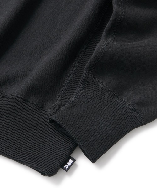 FTC（エフティーシー）の「UNIVERSITY CREW NECK（スウェット・メンズ・アッシュグレー/ブラック/サンドベージュ/ネイビー・MEDIUM/LARGE/X-LARGE/SMALL）」の6枚目の写真
