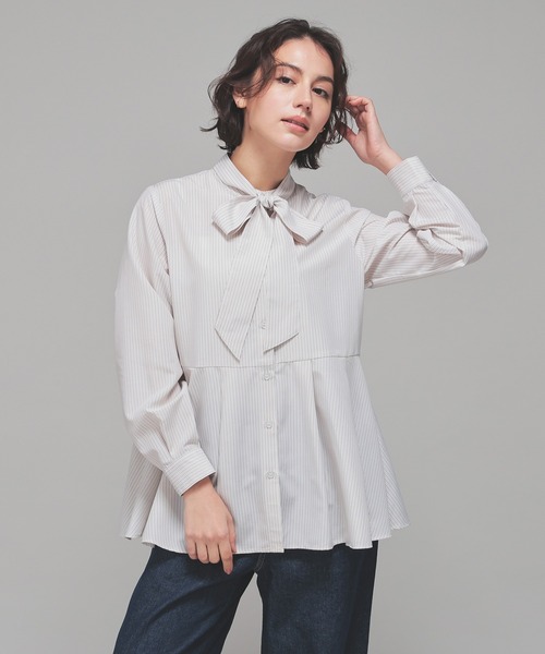 GLACIER lusso（グラシアルッソ）の「【抗菌防臭】ペプラムブラウス（シャツ/ブラウス・レディース・アイボリー/ベージュ系その他/ブルー系その他・L/LL/M/S）」の2枚目の写真