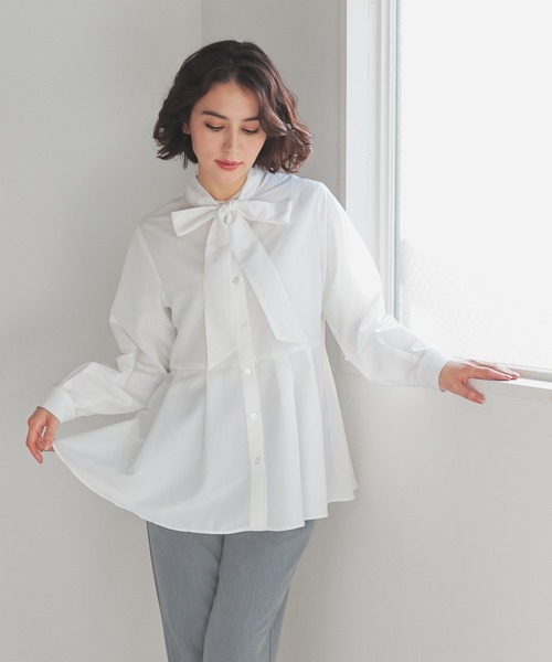 GLACIER lusso（グラシアルッソ）の「【抗菌防臭】ペプラムブラウス（シャツ/ブラウス・レディース・アイボリー/ベージュ系その他/ブルー系その他・L/LL/M/S）」の7枚目の写真