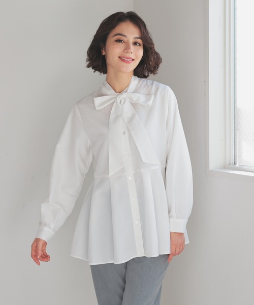 GLACIER lusso（グラシアルッソ）の「【抗菌防臭】ペプラムブラウス（シャツ/ブラウス・レディース・アイボリー/ベージュ系その他/ブルー系その他・L/LL/M/S）」の8枚目の写真