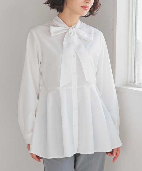 GLACIER lusso（グラシアルッソ）の「【抗菌防臭】ペプラムブラウス（シャツ/ブラウス・レディース・アイボリー/ベージュ系その他/ブルー系その他・L/LL/M/S）」の9枚目の写真