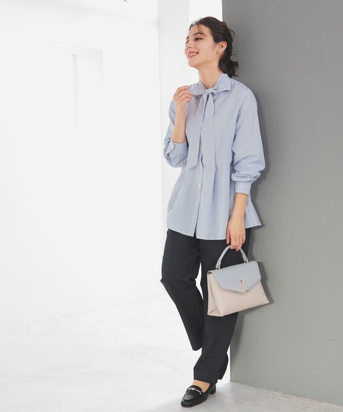 GLACIER lusso（グラシアルッソ）の「【抗菌防臭】ペプラムブラウス（シャツ/ブラウス・レディース・アイボリー/ベージュ系その他/ブルー系その他・L/LL/M/S）」の10枚目の写真