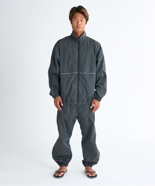 Quiksilver（クイックシルバー）の「QS RIDER PROOF JACKE /クイックシルバールーズフィットフロントジップジャケット（ブルゾン・メンズ・グレー/ブラック・SMALL/LARGE/MEDIUM/X-LARGE）」の19枚目の写真