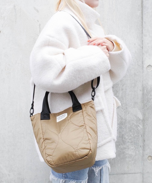 FREDRIK PACKERS(フレドリックパッカーズ)の「FREDRIK PACKERS /フレドリックパッカーズ / 70D MISSION TOTE QUILT(ショルダーバッグ・レディース・ベージュ/ブラック・ONESIZE)」の10枚目の写真