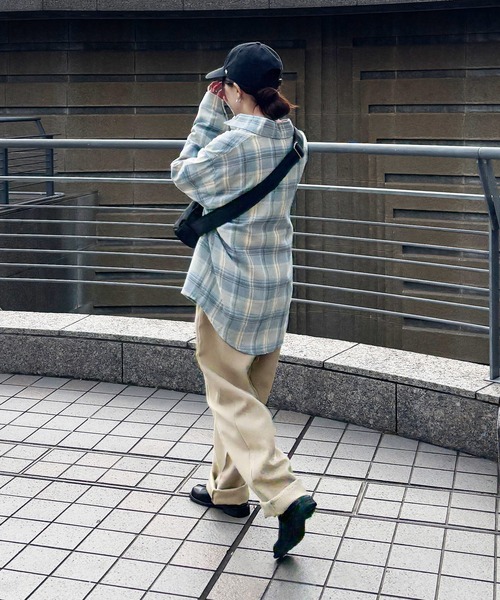 ISOOK（アイスー）の「【ISOOK / アイスー】2タックグルカパンツ / ストレート ハイウエスト スラックス チノパン ロング ベージュ アイボリー ブラック ZOZOTOWN限定（チノパンツ・レディース・ベージュ/アイボリー/ブラック・FREE）」の22枚目の写真