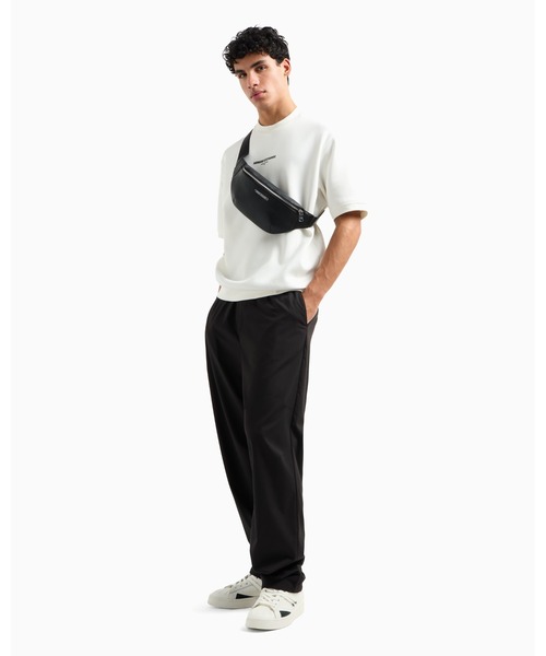 ARMANI EXCHANGE(アルマーニエクスチェンジ)の「【A|X アルマーニ エクスチェンジ】AXロゴ ボディバッグ/ウエストバッグ(ボディバッグ/ウエストポーチ・メンズ・ブラック・FREE)」の6枚目の写真