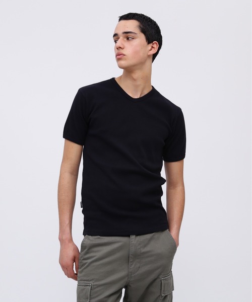 AVIREX(アヴィレックス)の「《DAILY/デイリー》RIB SHORT SLEEVE V-NECK T-SHIRT / デイリーウェア リブ 半袖 Vネック Tシャツ / AVIREX / アヴィレックス(Tシャツ/カットソー・メンズ・チャコール/ロイヤルブルー/ホワイト/ブラック/オリーブ/グレー・SMALL/MEDIUM/LARGE/X-LARGE/X-SMALL)」の16枚目の写真