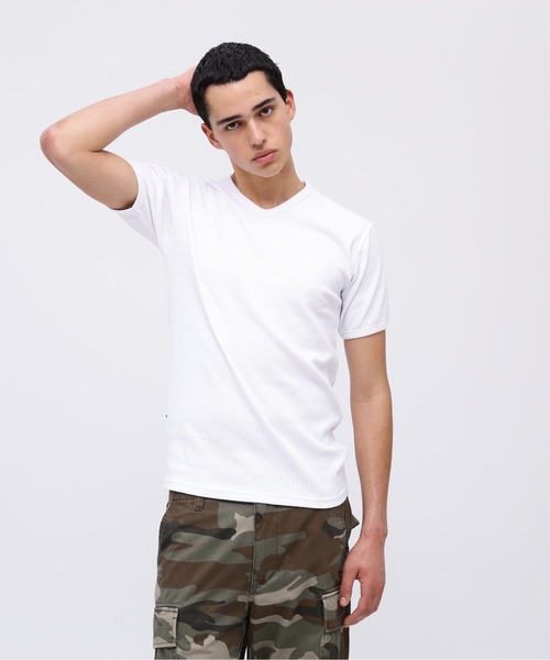 AVIREX(アヴィレックス)の「《DAILY/デイリー》RIB SHORT SLEEVE V-NECK T-SHIRT / デイリーウェア リブ 半袖 Vネック Tシャツ / AVIREX / アヴィレックス(Tシャツ/カットソー・メンズ・チャコール/ロイヤルブルー/ホワイト/ブラック/オリーブ/グレー・SMALL/MEDIUM/LARGE/X-LARGE/X-SMALL)」の7枚目の写真