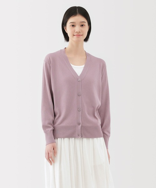 無印良品（ムジルシリョウヒン）の「婦人　ＵＶカットライトニットＶネックカーディガン（カーディガン/ボレロ・レディース・ホワイト/ライトグレー/ライトブルー/ブラック/ブラウン/ライトイエロー/ライトピンク・S/M/L/XL）」の7枚目の写真