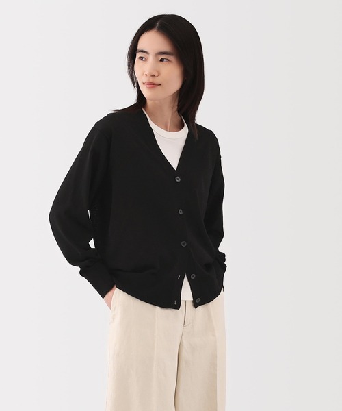 ブラック Vネック カーディガン 婦人 UVカットライトニットVネックカーディガン（カーディガン
