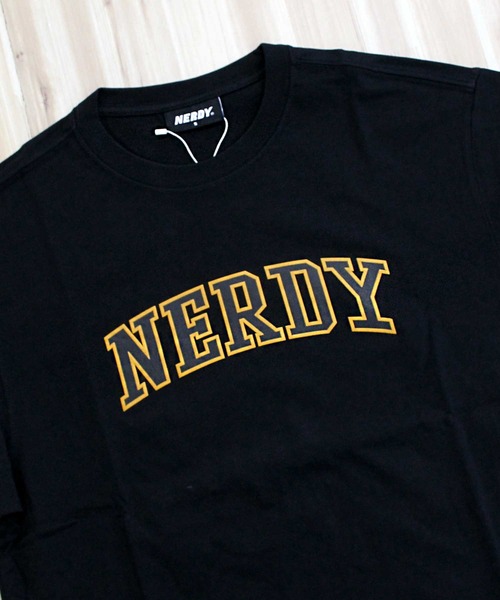 セール】NERDY フロントロゴ半袖Tシャツ T-SHIRTS（Tシャツ