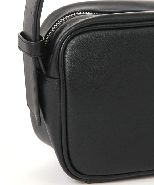 LEPSIM（レプシィム）の「フェイクレザーレクタングルショルダー　289669（ショルダーバッグ・レディース・ブラック/ベージュ・ONE SIZE）」の6枚目の写真