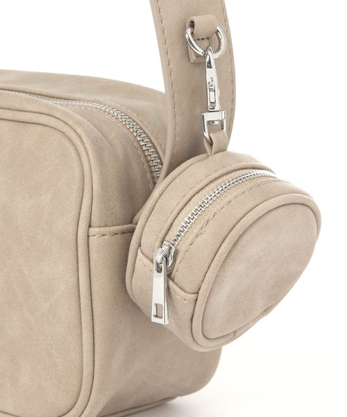 LEPSIM（レプシィム）の「フェイクレザーレクタングルショルダー　289669（ショルダーバッグ・レディース・ブラック/ベージュ・ONE SIZE）」の14枚目の写真