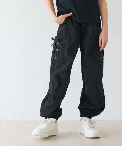 coca(coca)(コカ)の「キッズ レースアップポケットパラシュートパンツ(カーゴパンツ・キッズ・ライトブルー/ブラック/ライトピンク・150/120/130/140)」の7枚目の写真