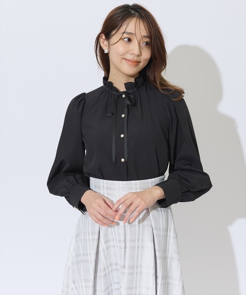 SWINGLE（スウィングル）の「フリルハイネックナローリボンブラウス（シャツ/ブラウス・レディース・ブラック/ライトベージュ/ピンク・FREE）」の12枚目の写真