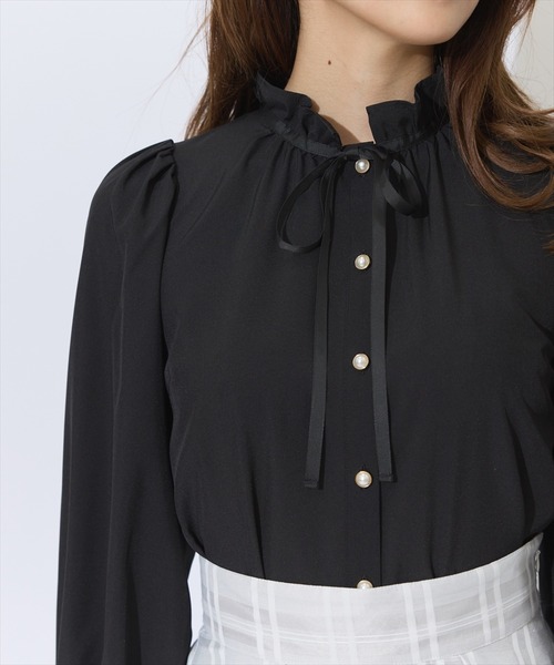 SWINGLE（スウィングル）の「フリルハイネックナローリボンブラウス（シャツ/ブラウス・レディース・ブラック/ライトベージュ/ピンク・FREE）」の15枚目の写真