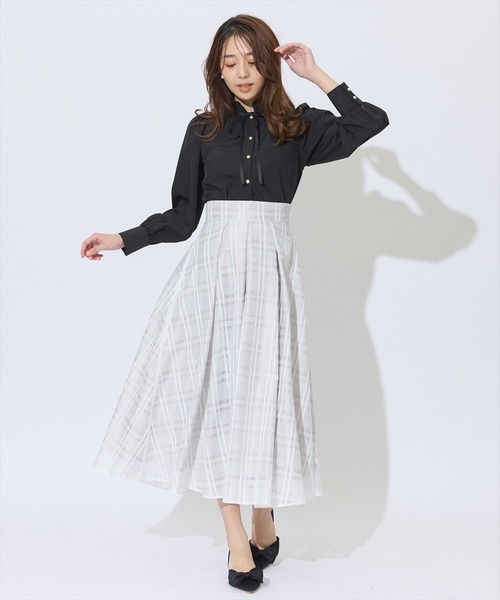 SWINGLE（スウィングル）の「フリルハイネックナローリボンブラウス（シャツ/ブラウス・レディース・ブラック/ライトベージュ/ピンク・FREE）」の16枚目の写真