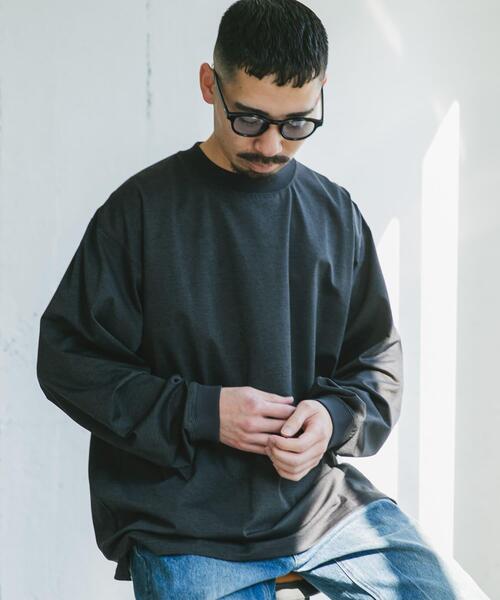 URBAN RESEARCH DOORS（アーバンリサーチドアーズ）の「『吸水速乾/イージーケア/接触冷感』クイックドライ ロングスリーブ Tシャツ（Tシャツ/カットソー・メンズ・ホワイト/チャコールグレー・MEDIUM/LARGE）」の2枚目の写真