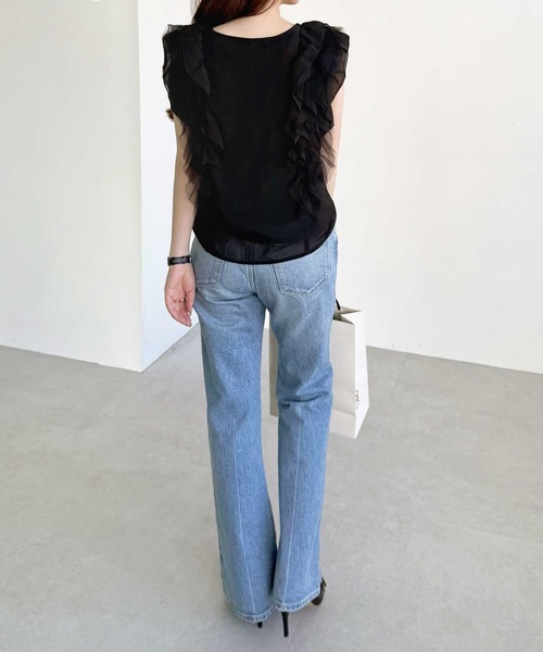 GeeRA(ジーラ)の「シアーフリルブラウス(シャツ/ブラウス・レディース・ブラック/ホワイト・LARGE/MEDIUM)」の5枚目の写真
