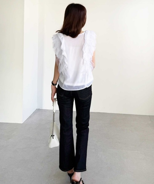 GeeRA(ジーラ)の「シアーフリルブラウス(シャツ/ブラウス・レディース・ブラック/ホワイト・LARGE/MEDIUM)」の10枚目の写真