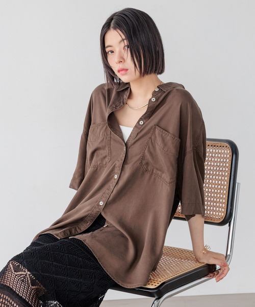 BAYFLOW（ベイフロー）の「[簡単ブラウジング]2WAYスタンダード半袖シャツ（シャツ/ブラウス・レディース・グレイッシュベージュ/オフホワイト/チャコール/オレンジ/ボルドー/ブルー/カーキ/ダークブラウン/ラベンダー/ネイビー・FREE）」の16枚目の写真