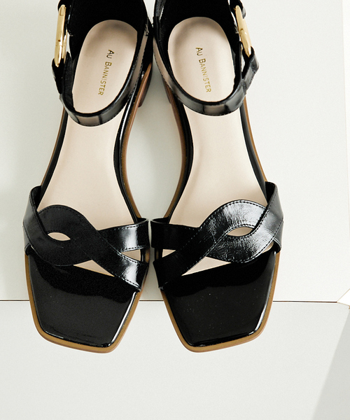 Au BANNISTER（オゥバニスター）の「アンクルストラップ サンダル（サンダル・レディース・ブラック/ダークブラウン/ベージュ/グリーン・34/35/36/37/38/39/40）」の2枚目の写真