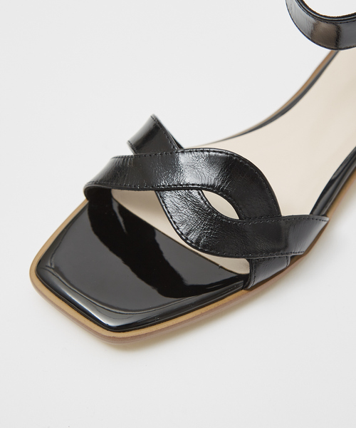 Au BANNISTER（オゥバニスター）の「アンクルストラップ サンダル（サンダル・レディース・ブラック/ダークブラウン/ベージュ/グリーン・34/35/36/37/38/39/40）」の15枚目の写真