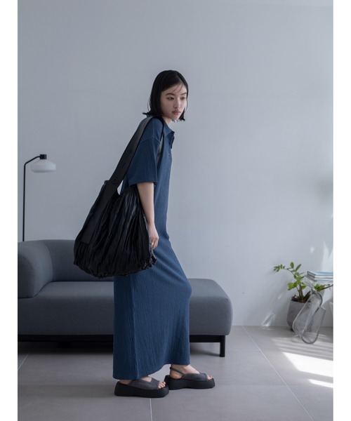 VACANCY（ヴァカンシー）の「ワッシャー加工ヴィーガンレザーショルダーバッグ（ショルダーバッグ・レディース・レッド/ブラック・FREE）」の9枚目の写真