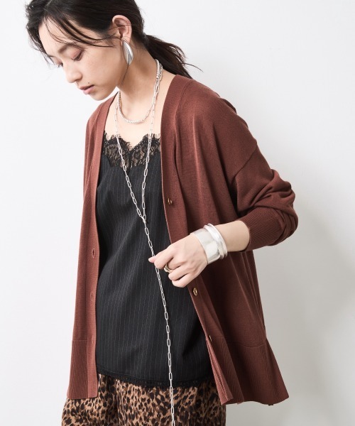 CHIC STYLE（シックスタイル）の「綿レーヨンハイツイストVネックニットカーディガン＜大きいサイズ有＞シックスタイル（カーディガン/ボレロ・レディース・グレー/ブラウン/ブラック・L/M/5L/4L/3L/LL）」の3枚目の写真