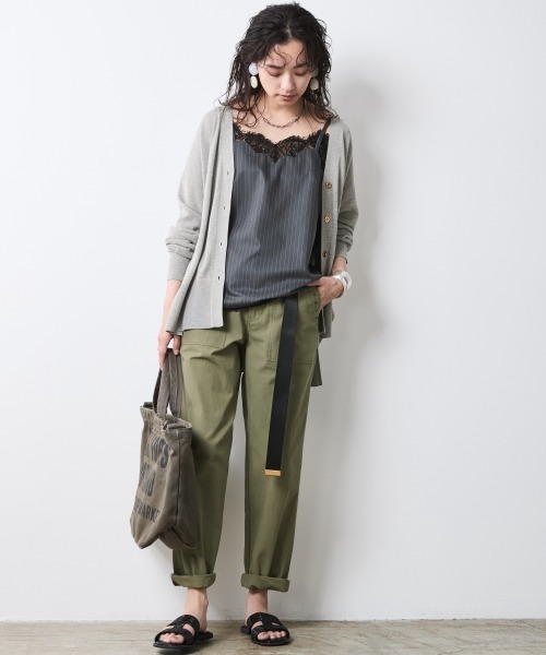 CHIC STYLE（シックスタイル）の「綿レーヨンハイツイストVネックニットカーディガン＜大きいサイズ有＞シックスタイル（カーディガン/ボレロ・レディース・グレー/ブラウン/ブラック・L/M/5L/4L/3L/LL）」の4枚目の写真