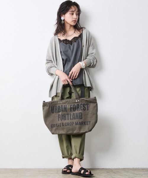 CHIC STYLE（シックスタイル）の「綿レーヨンハイツイストVネックニットカーディガン＜大きいサイズ有＞シックスタイル（カーディガン/ボレロ・レディース・グレー/ブラウン/ブラック・L/M/5L/4L/3L/LL）」の6枚目の写真