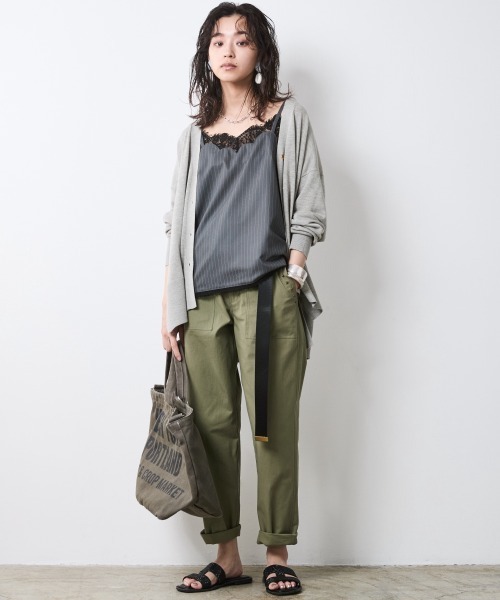 CHIC STYLE（シックスタイル）の「綿レーヨンハイツイストVネックニットカーディガン＜大きいサイズ有＞シックスタイル（カーディガン/ボレロ・レディース・グレー/ブラウン/ブラック・L/M/5L/4L/3L/LL）」の9枚目の写真