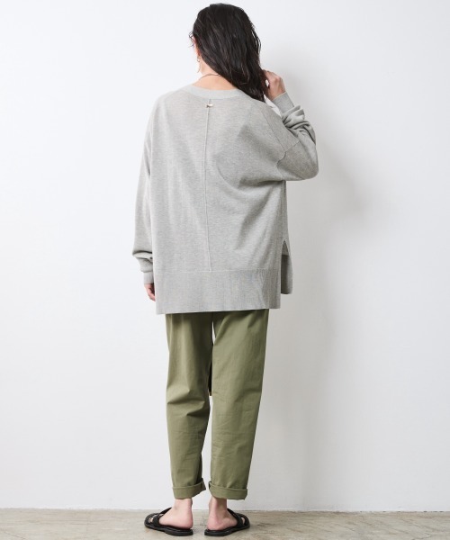 CHIC STYLE（シックスタイル）の「綿レーヨンハイツイストVネックニットカーディガン＜大きいサイズ有＞シックスタイル（カーディガン/ボレロ・レディース・グレー/ブラウン/ブラック・L/M/5L/4L/3L/LL）」の12枚目の写真