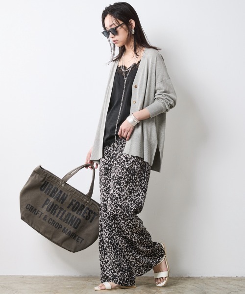 CHIC STYLE（シックスタイル）の「綿レーヨンハイツイストVネックニットカーディガン＜大きいサイズ有＞シックスタイル（カーディガン/ボレロ・レディース・グレー/ブラウン/ブラック・L/M/5L/4L/3L/LL）」の17枚目の写真