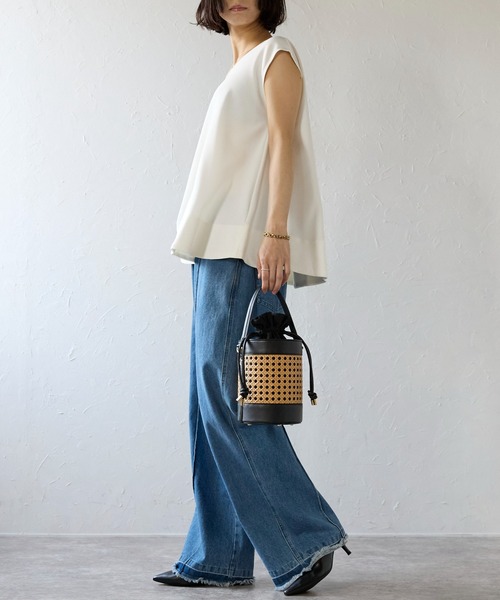SHE HER HER HERS（シーハーハーハーズ）の「バンブー切替バケットドロストバッグ（ショルダーバッグ・レディース・ブラック/グレイッシュベージュ/ブラウン・FREE）」の8枚目の写真