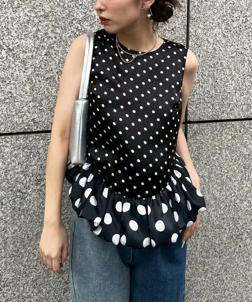 Narcissus（ナルシス）の「ドットバルーントップス/サテンノースリーブ《動画あり》（タンクトップ・レディース・ホワイト/ブラック・FREE）」の2枚目の写真