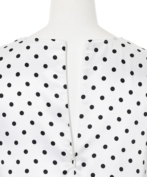 Narcissus（ナルシス）の「ドットバルーントップス/サテンノースリーブ《動画あり》（タンクトップ・レディース・ホワイト/ブラック・FREE）」の15枚目の写真