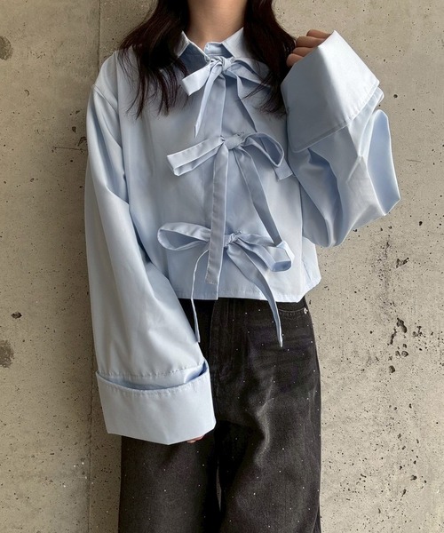 merrylatte(メリーラテ)の「リボンショート丈シャツ(シャツ/ブラウス・レディース・ブルー/ホワイト・FREE)」の12枚目の写真