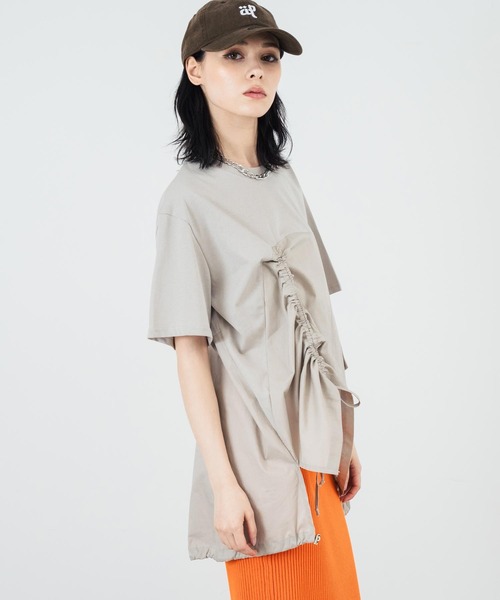 ANAP（アナップ）の「ドロスト ドッキング デザイン Tシャツ（Tシャツ/カットソー・レディース・ホワイト/ベージュ/ブラック・FREE）」の5枚目の写真