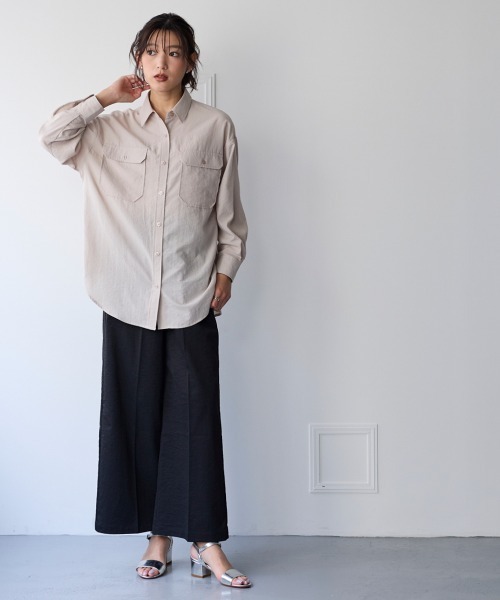 SMILE LAND（スマイルランド）の「＜大きいサイズ＞【美極シャツ】ダブルポケットニューノーマルシャツ（シャツ/ブラウス・レディース・ベージュ/サーモンピンク/チャコール/サックスブルー・3L/LL/L/5L/4L）」の15枚目の写真
